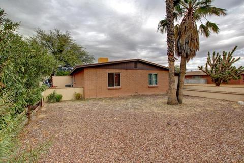 7725 Edison St, Tucson, AZ 85715 photo 2