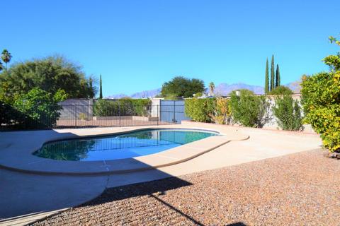 8317 E Rolling Ridge St, Tucson, AZ 85710 photo 2
