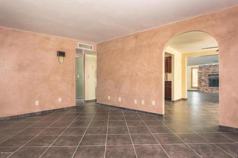 8317 E Rolling Ridge St, Tucson, AZ 85710 photo 8
