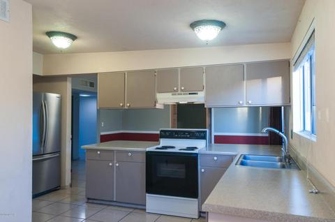 9046 E 8th St, Tucson, AZ 85710 photo 4