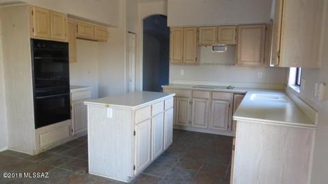 7575 E Park View Dr, Tucson, AZ 85715 photo 3