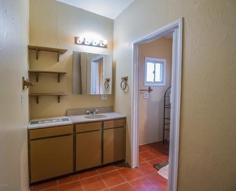 211 E Yavapai Rd, Tucson, AZ 85705 photo 21