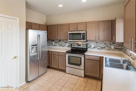 7461 E Fair Meadows Loop, Tucson, AZ 85756 photo 4