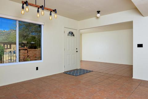 9340 E Walnut Tree Cir, Tucson, AZ 85749 photo 18