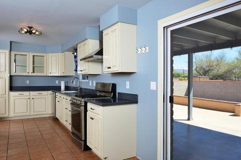 9340 E Walnut Tree Cir, Tucson, AZ 85749 photo 14