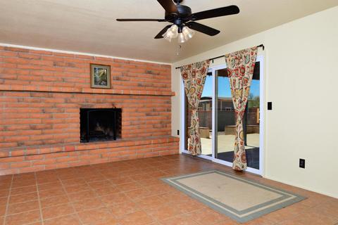 9340 E Walnut Tree Cir, Tucson, AZ 85749 photo 6