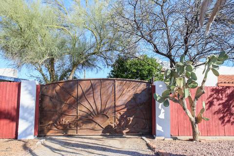 347 E Lester St, Tucson, AZ 85705 photo 4