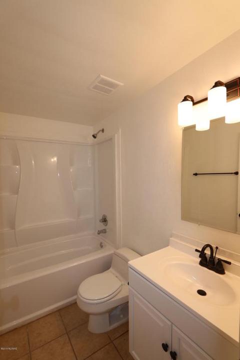 2406 E Parkside Dr, Tucson, AZ 85713 photo 5