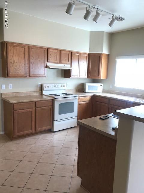 7599 E Fair Meadows Loop, Tucson, AZ 85756 photo 4