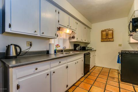 6322 Eli Dr, Tucson, AZ 85710 photo 9