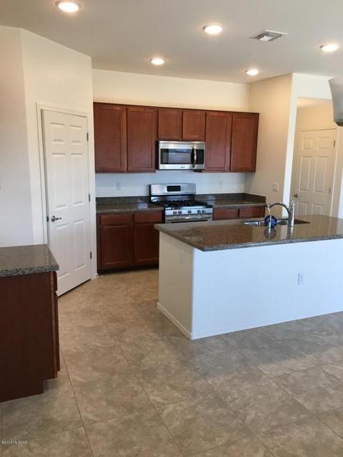 12242 E Becker Dr, Vail, AZ 85641 photo 2