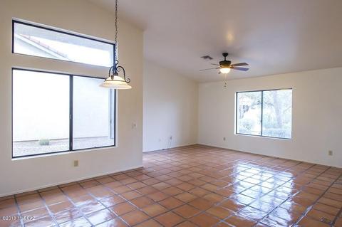 7666 E Dayview Cir, Tucson, AZ 85750 photo 7