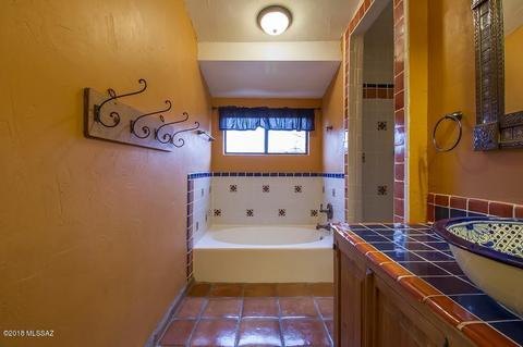 7666 E Dayview Cir, Tucson, AZ 85750 photo 16