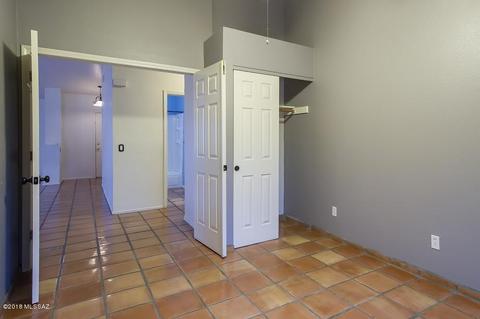 7666 E Dayview Cir, Tucson, AZ 85750 photo 22