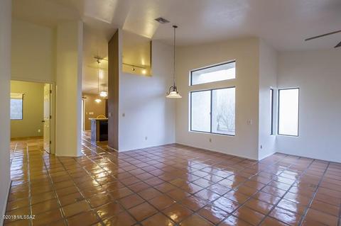 7666 E Dayview Cir, Tucson, AZ 85750 photo 4