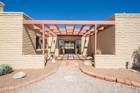 8239 E Rawhide Trl, Tucson, AZ 85750 photo 2