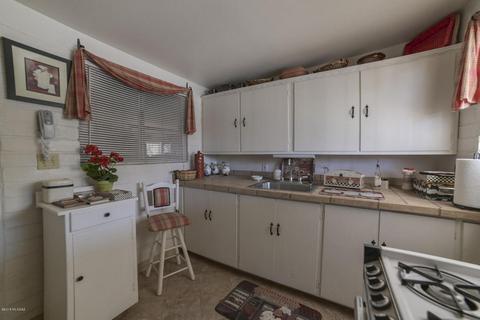 9161 E Kenyon Dr, Tucson, AZ 85710 photo 5