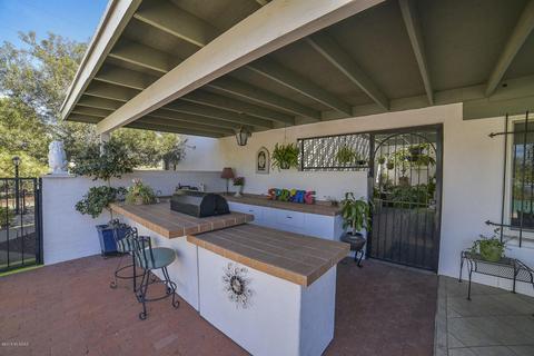 9161 E Kenyon Dr, Tucson, AZ 85710 photo 6
