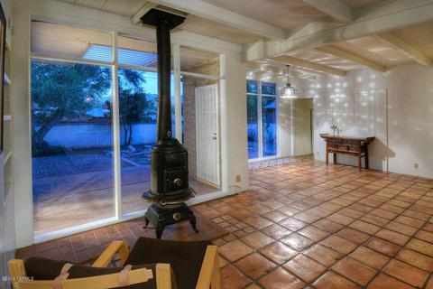 2221 E 9th St, Tucson, AZ 85719 photo 2