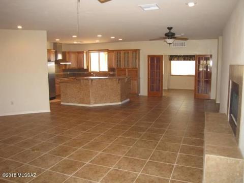 231 N Solar Dr, Vail, AZ 85641 photo 4