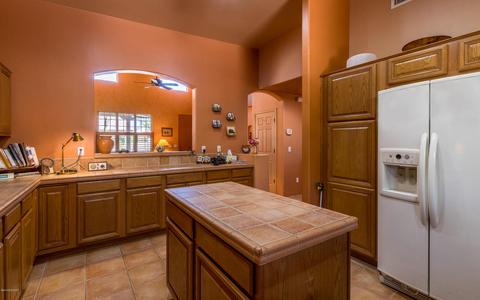 10366 E Cele Peterson Ln, Tucson, AZ 85747 photo 14