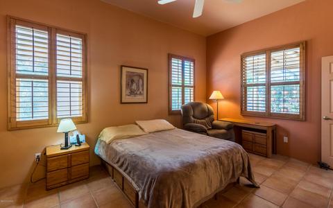 10366 E Cele Peterson Ln, Tucson, AZ 85747 photo 16