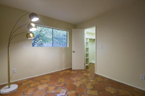 2261 E Mabel St, Tucson, AZ 85719 photo 22