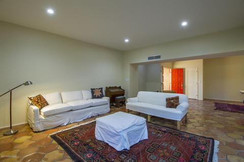 2261 E Mabel St, Tucson, AZ 85719 photo 8