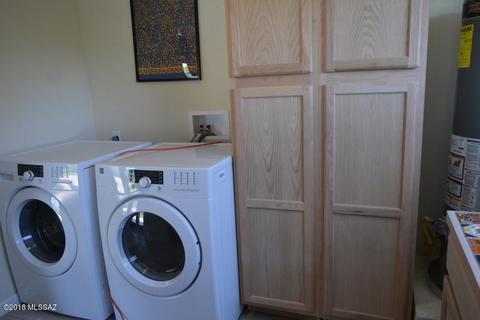 4833 E Montecito St, Tucson, AZ 85711 photo 8