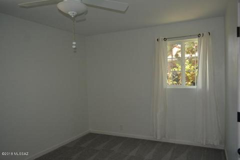 4833 E Montecito St, Tucson, AZ 85711 photo 14