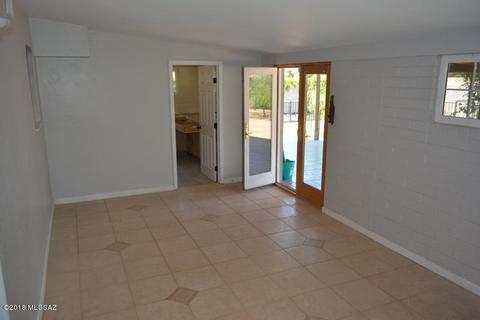 4833 E Montecito St, Tucson, AZ 85711 photo 9