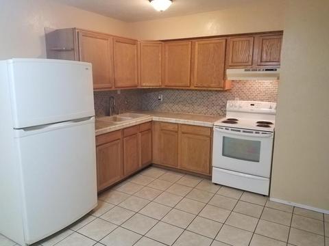 9436 E Simon Pl, Tucson, AZ 85710 photo 4
