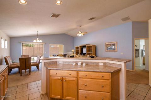 10512 E Feltleaf Willow Trl, Tucson, AZ 85747 photo 17