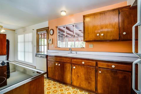 6736 E Montecito Dr, Tucson, AZ 85710 photo 9