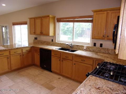 9095 N Eaglestone Loop, Tucson, AZ 85742 photo 8