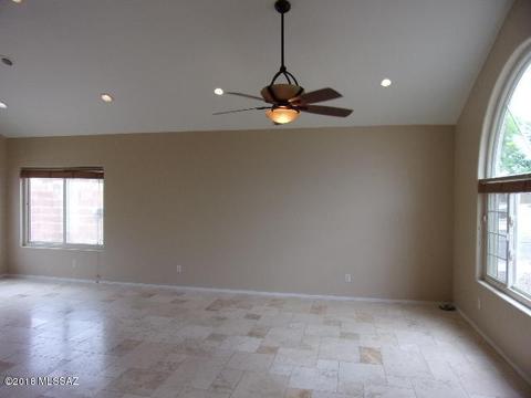9095 N Eaglestone Loop, Tucson, AZ 85742 photo 5