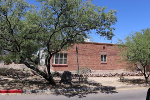 1749 E 9th St, Tucson, AZ 85719 photo 4