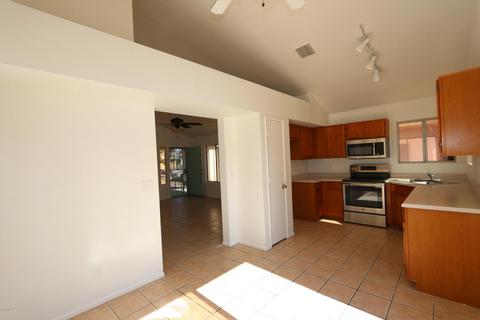 5418 S Wembly Rd, Tucson, AZ 85746 photo 3