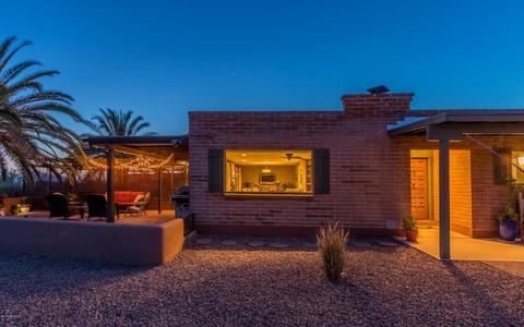 1010 E Silvertree Dr, Tucson, AZ 85718 photo 8
