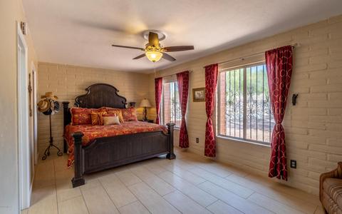 1010 E Silvertree Dr, Tucson, AZ 85718 photo 22