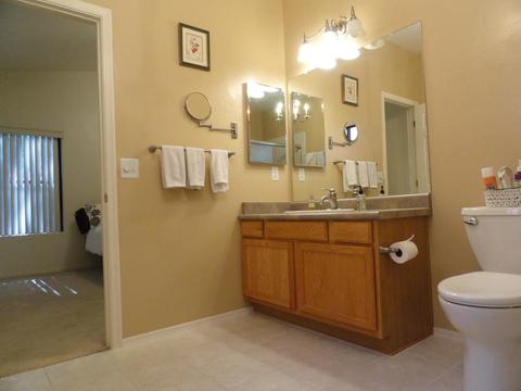 9489 E Lilly Bay Loop, Tucson, AZ 85710 photo 16