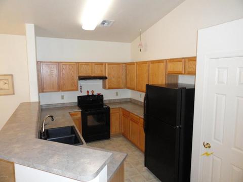 9489 E Lilly Bay Loop, Tucson, AZ 85710 photo 6