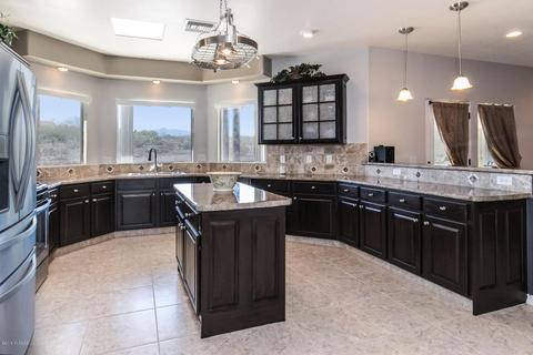 13730 S Galloping Dee Ct, Vail, AZ 85641 photo 2