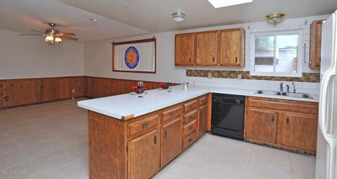 8979 E Kirkpatrick Cir, Tucson, AZ 85710 photo 17
