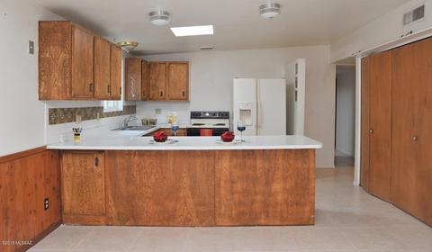 8979 E Kirkpatrick Cir, Tucson, AZ 85710 photo 12