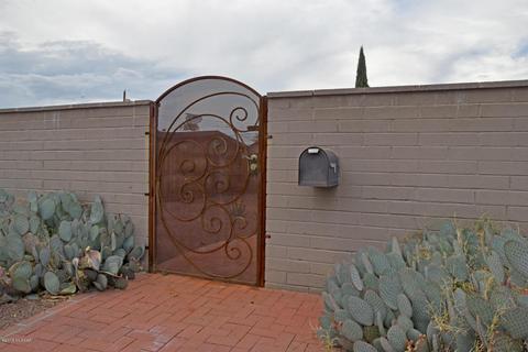 3865 E Hampton Dr, Tucson, AZ 85716 photo 2