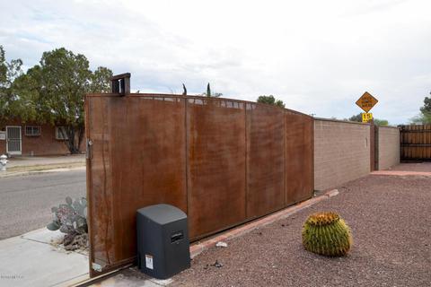 3865 E Hampton Dr, Tucson, AZ 85716 photo 3