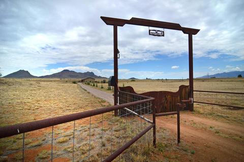 21 Blue Sky Dr, Elgin, AZ 85611 photo 2