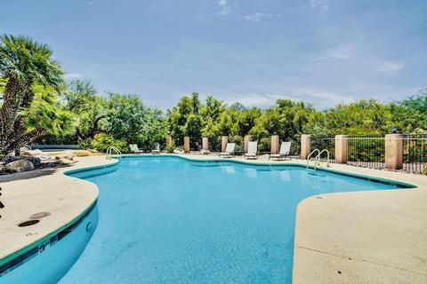 8610 E Pembrook Dr, Tucson, AZ 85715 photo 2