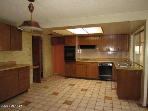 8470 E Baker St, Tucson, AZ 85710 photo 5